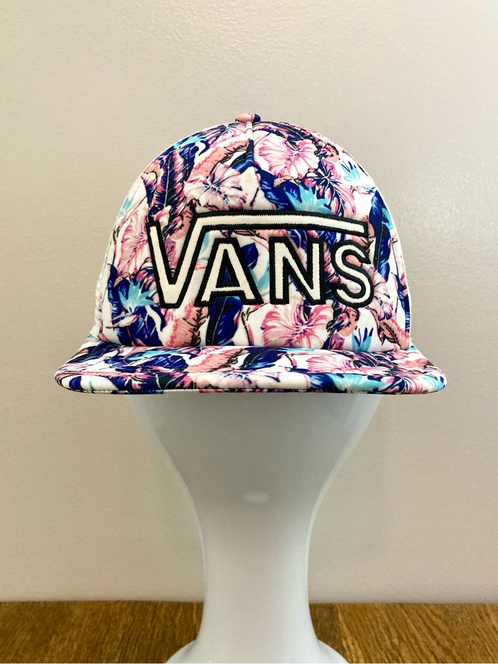 Vans Beach It Floral Flat Bill SnapBack Trucker Hat Women’s OSFM